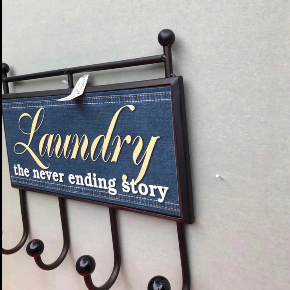 Home Interiors Retired Metal frame Laundry Hanging Hooks